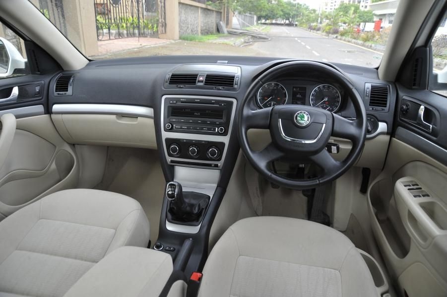 Skoda Laura AMBIENTE 1.9 TDI MT