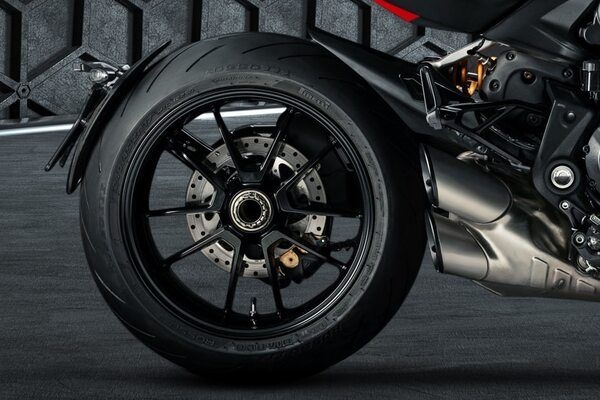 Ducati Diavel 1200cc