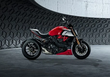 ducati diavel 