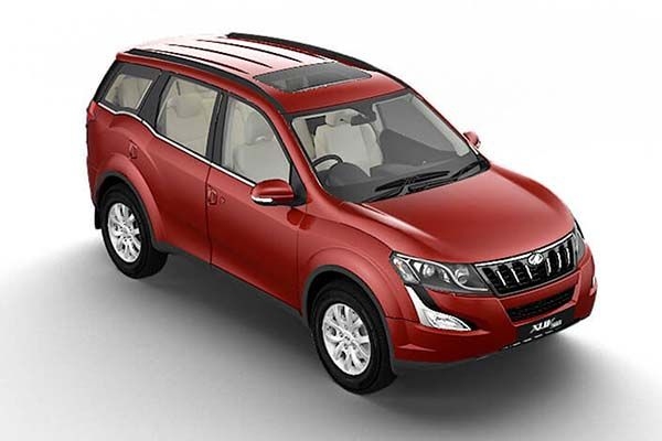 Mahindra XUV500 W6