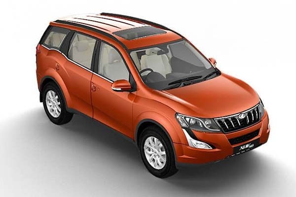 Mahindra XUV500 W6