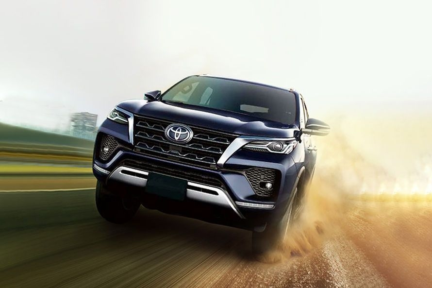 Toyota Fortuner 2.8 4x4 MT