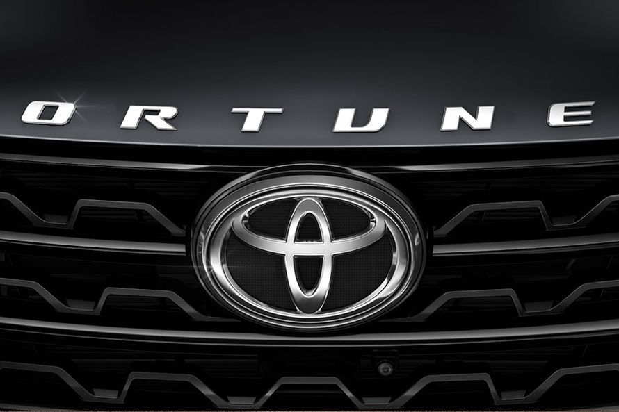 Toyota Fortuner 2.8 4x2 MT