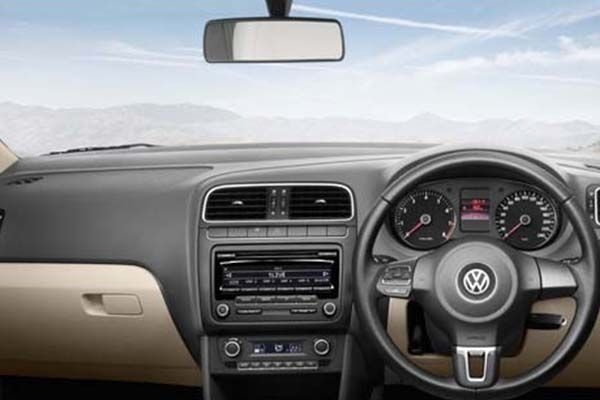 Volkswagen Vento 1.6L Highline Petrol AT