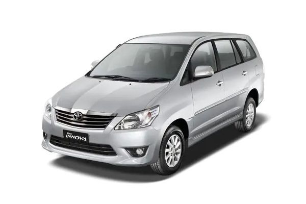 Toyota Innova 2.5 V E4 7 STR