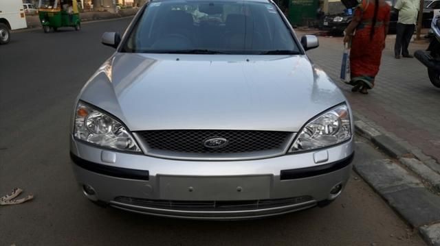 Used Ford Mondeo Ghia Duratec 2002