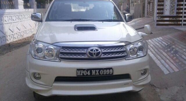 Used Toyota Fortuner 4x2 MT 2010