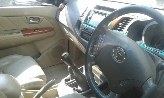 Used Toyota Fortuner 4x2 MT 2010
