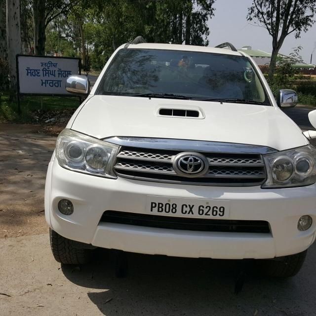 Used Toyota Fortuner 4x4 MT 2009
