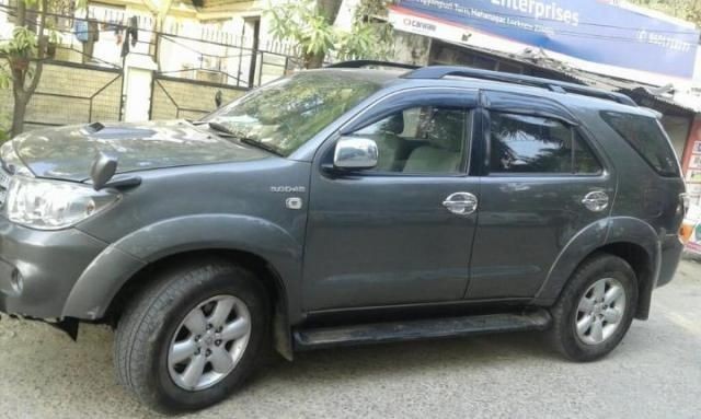Used Toyota Fortuner 4x4 MT 2009