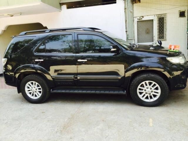 Used Toyota Fortuner 2.5 4x2 MT TRD Sportivo 2012