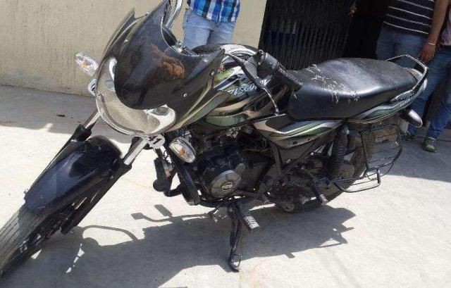Used Bajaj Discover 100cc 2012