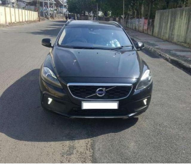 Used Volvo V40 Cross Country D32013