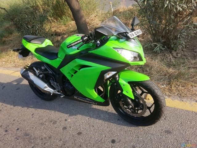 Used Kawasaki Ninja 300cc 2015