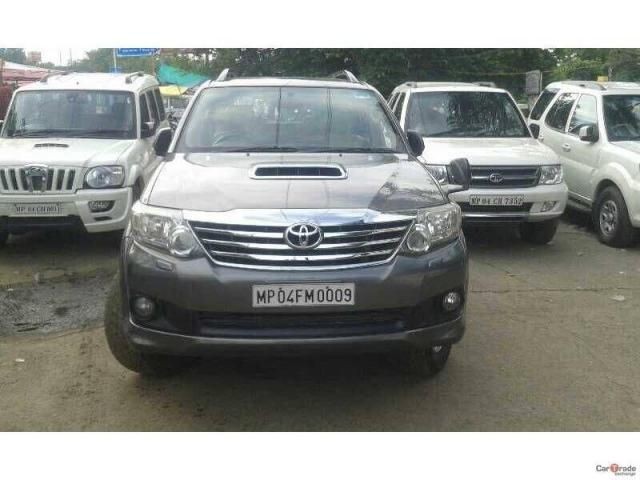 Used Toyota Fortuner 3.0 4x2 MT 2012