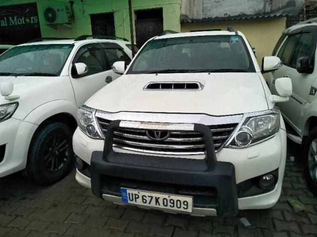 Used Toyota Fortuner 3.0 4X4 MT 2014