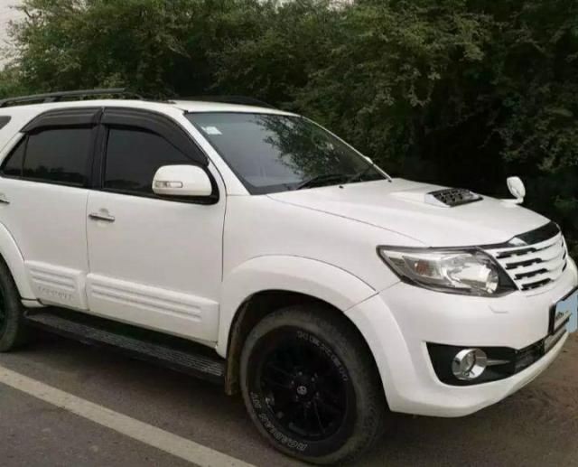 Used Toyota Fortuner 3.0 4x4 AT 2014
