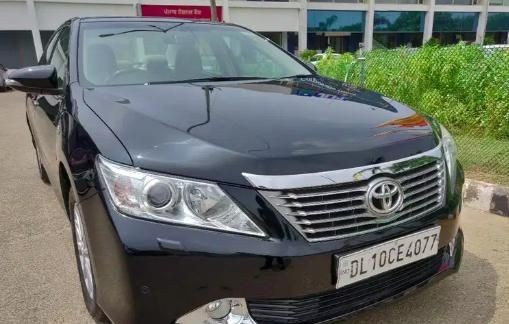 Used Toyota Camry 2.5 AT 2013