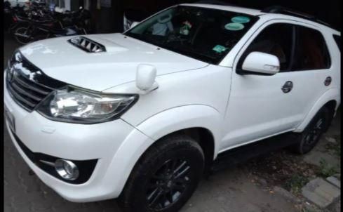Used Toyota Fortuner 3.0 4X4 MT 2015
