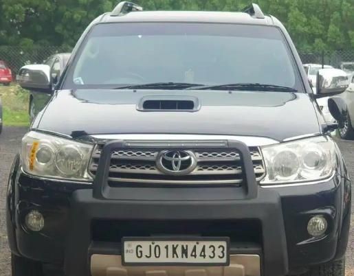 Used Toyota Fortuner 3.0 4X4 MT 2011