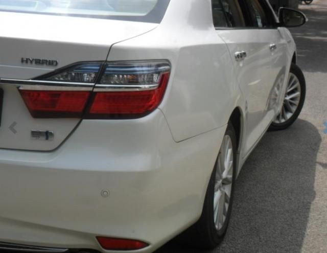 Used Toyota Camry 2.5 AT 2015
