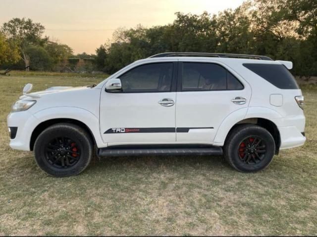 Used Toyota Fortuner 2.5 4x2 MT TRD Sportivo 2015