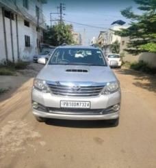 Used Toyota Fortuner 3.0 4X4 MT 2011
