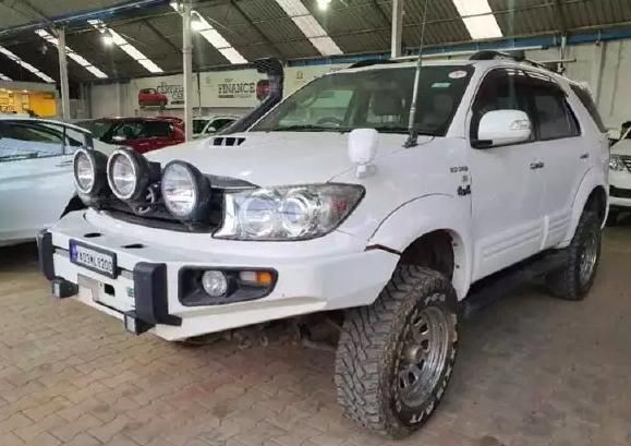 Used Toyota Fortuner 3.0 MT 4X4 2009