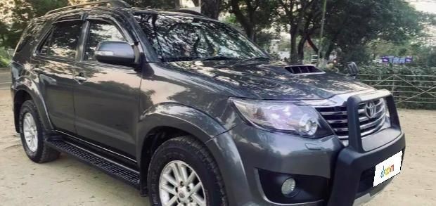 Used Toyota Fortuner 2.5 4x2 MT TRD Sportivo 2013