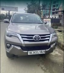 Used Toyota Fortuner 2.8 4x2 AT 2016