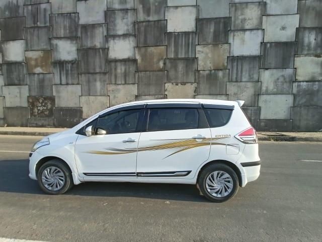 Used Maruti Suzuki Ertiga VXi 2013