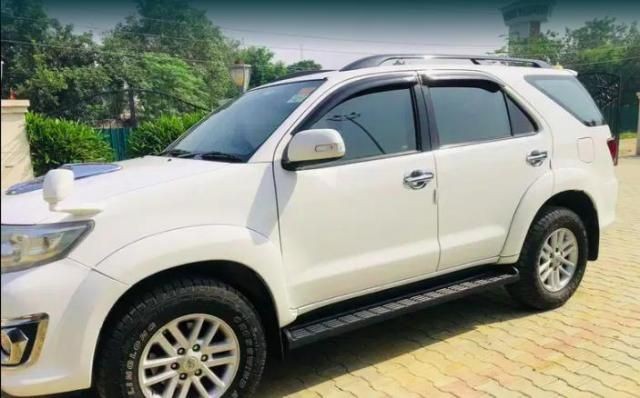 Used Toyota Fortuner 3.0 4X2 AT 2014