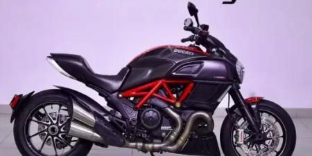 Used Ducati Diavel Carbon 2015