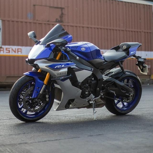 Used Yamaha YZF-R1 1000cc 2015