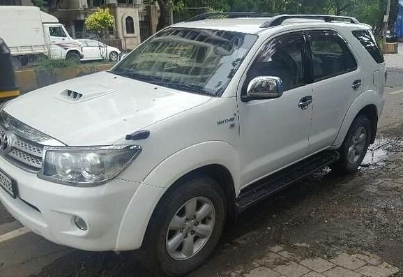 Used Toyota Fortuner 3.0 MT 4X4 2010