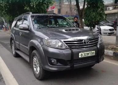 Used Toyota Fortuner 2.8 4x4 MT 2012