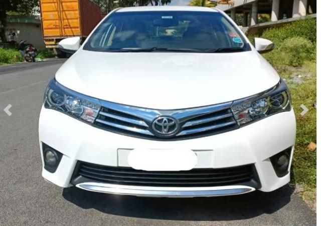 Used Toyota Corolla Altis D-4D G 2014