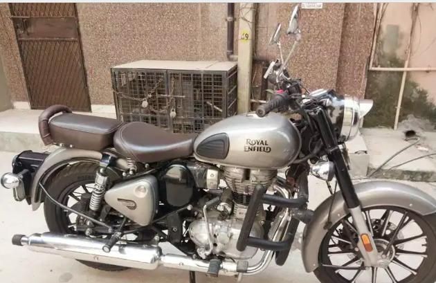 Used Royal Enfield Classic Gunmetal Grey 350cc ABS Alloy BS6 2020