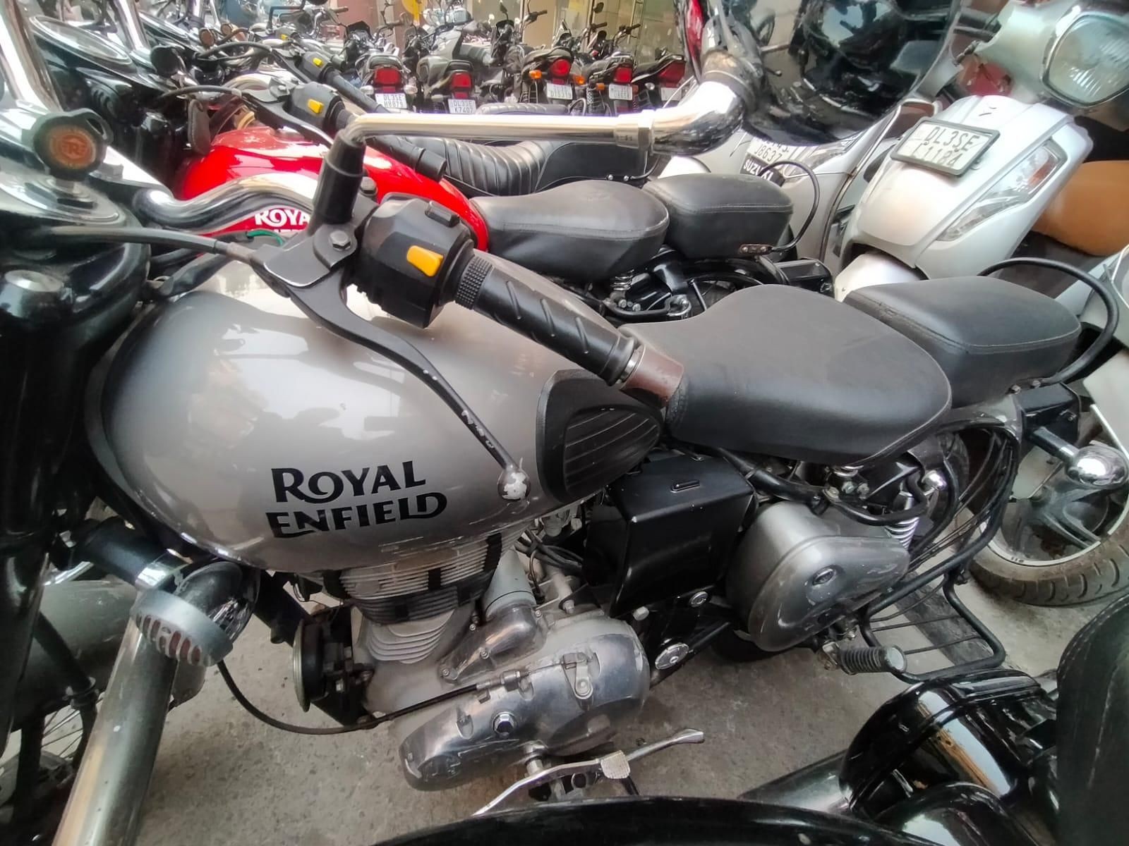 Used Royal Enfield Classic Gunmetal Grey 350cc 2018