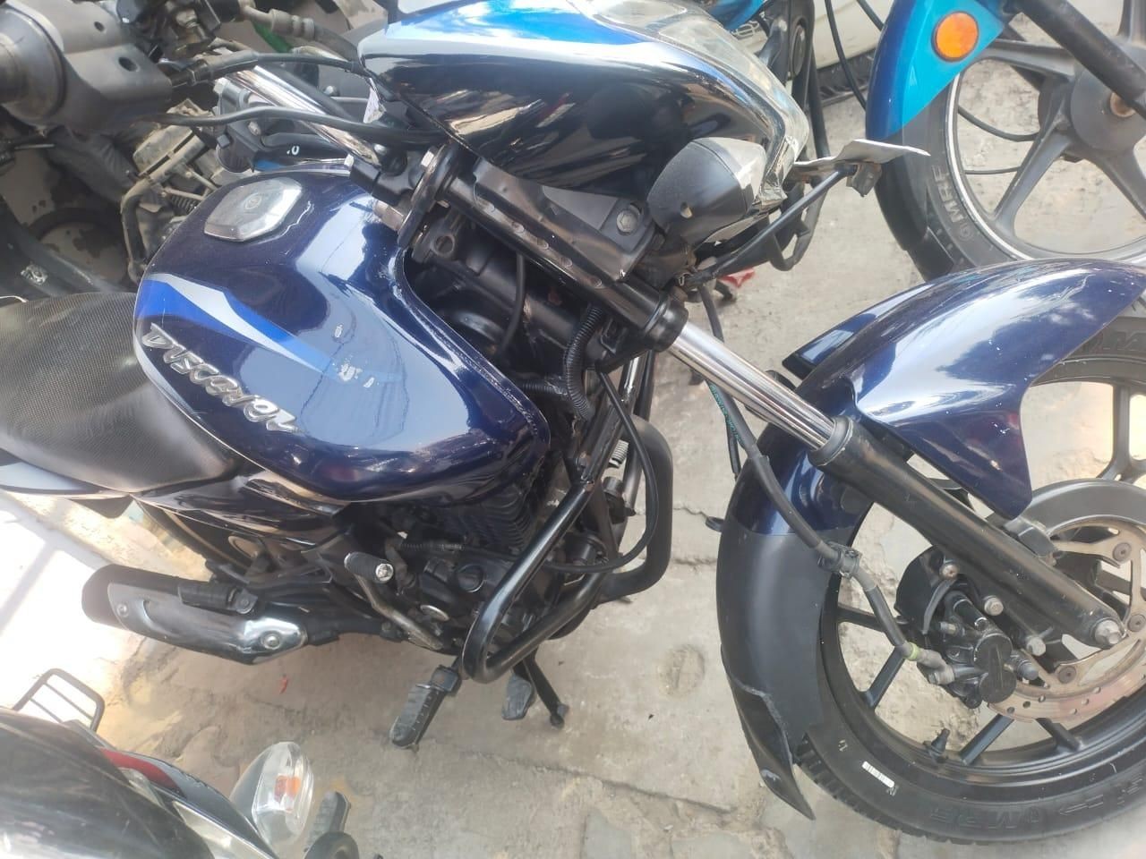 Used Bajaj Discover 150cc 2014