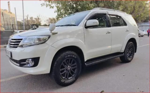 Used Toyota Fortuner 3.0 4X2 AT 2015