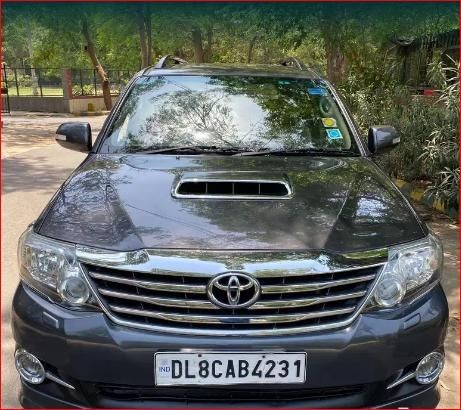 Used Toyota Fortuner 2.8 4x2 AT 2015