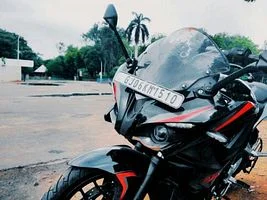 Bajaj Pulsar RS200 2016