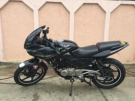 Bajaj Pulsar 220F 2014