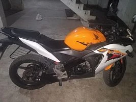 Honda CBR 150R 150cc 2015