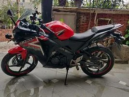 Honda CBR 150R 150cc 2016