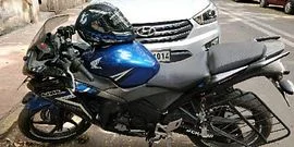 Honda CBR 150R Deluxe 2016