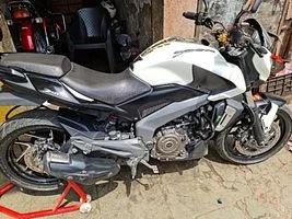 Bajaj Dominar 400 ABS 2017
