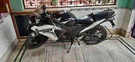 Honda CBR 150R 150cc 2013