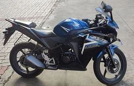 Honda CBR 150R 150cc 2016